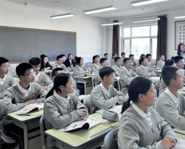 未来校园将继续用深用继续推动村庄教育的优质均衡